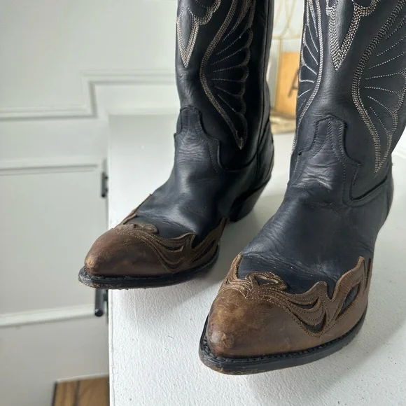**SOLD**Vintage Code West Black & Brown Heart and Wing-Tip Western Boots Women's - Picture 4 of 10